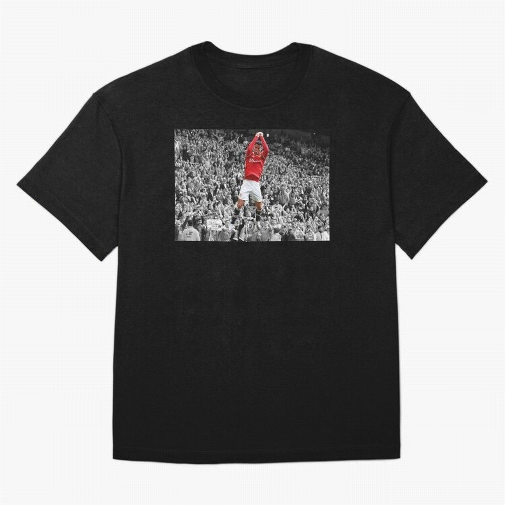 CR7 celebration Oversized T-Shirt Enjoy FIFA World Cup 2026 USA Canada Mexico Featuring CR7 and Messi, England, France and Netherlands Energy, Match Day Excitement, Supporter Culture, Golden Goals and Global Football Passion; Perfect for People Who