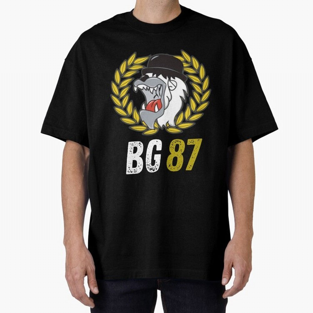 mala suerte 87 (hinchas del lyon) Camiseta esencial Oversized T-Shirt Carry the Dream of FIFA World Cup 2026 Spirit, Capturing England, Messi and Cristiano Ronaldo, Fan Favorite Moments, National Team Passion, Big Match Drama and Soccer History;