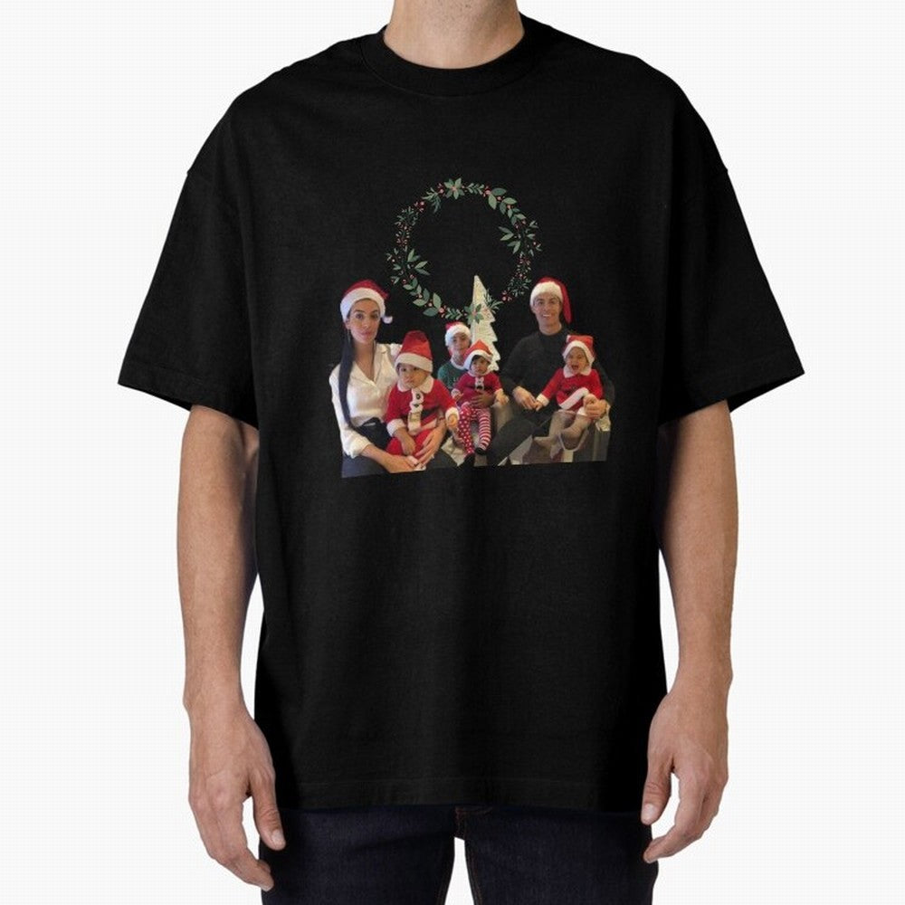 Cristiano ronaldo siuuu familly - siuuu Merry Christmas Oversized T-Shirt Live the Energy of the FIFA World Cup 2026 USA Canada Mexico Journey through Messi, CR7 and Mbappe Highlights, Spain and Netherlands Pride, Classic Soccer Heritage,