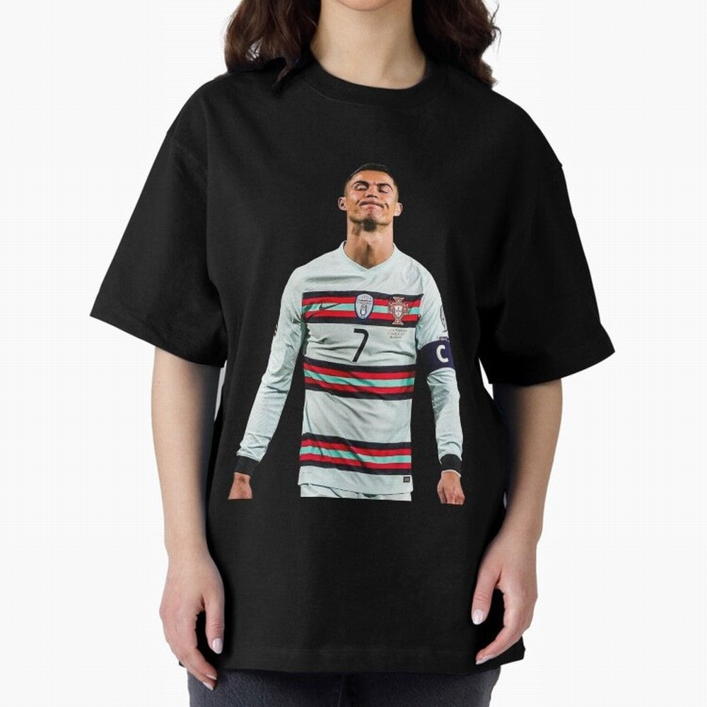 Cristiano Ronaldo Design Oversized T-Shirt Wear the Spirit of FIFA World Cup 2026 Spirit, Highlighting England and Germany, CR7, Supporter Pride, Iconic Celebrations, Legendary Names and Global Match Day Energy; Ideal for Football Dads, Football