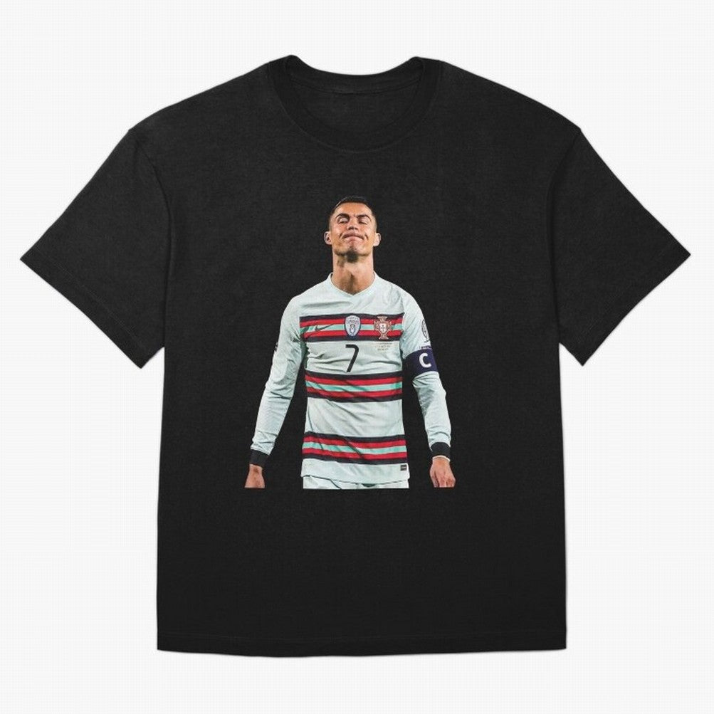Cristiano Ronaldo Design Oversized T-Shirt Wear the Spirit of FIFA World Cup 2026 Spirit, Highlighting England and Germany, CR7, Supporter Pride, Iconic Celebrations, Legendary Names and Global Match Day Energy; Ideal for Football Dads, Football