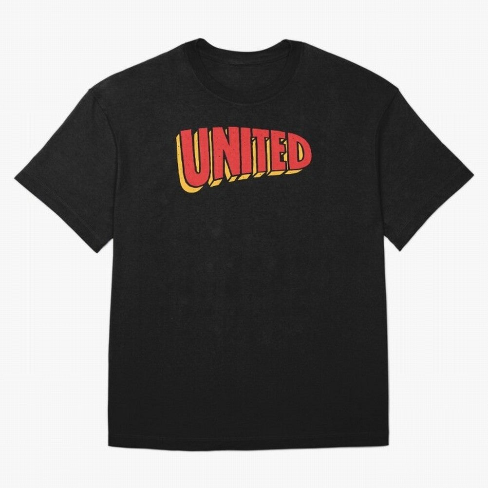 Manchester United Comic Style Oversized T-Shirt Show Championship Spirit for FIFA World Cup 2026 Group Stage Built around CR7 and Messi, Argentina Energy, Stadium Chants, National Pride, Trophy Dreams and Unforgettable Football Memories; Made for
