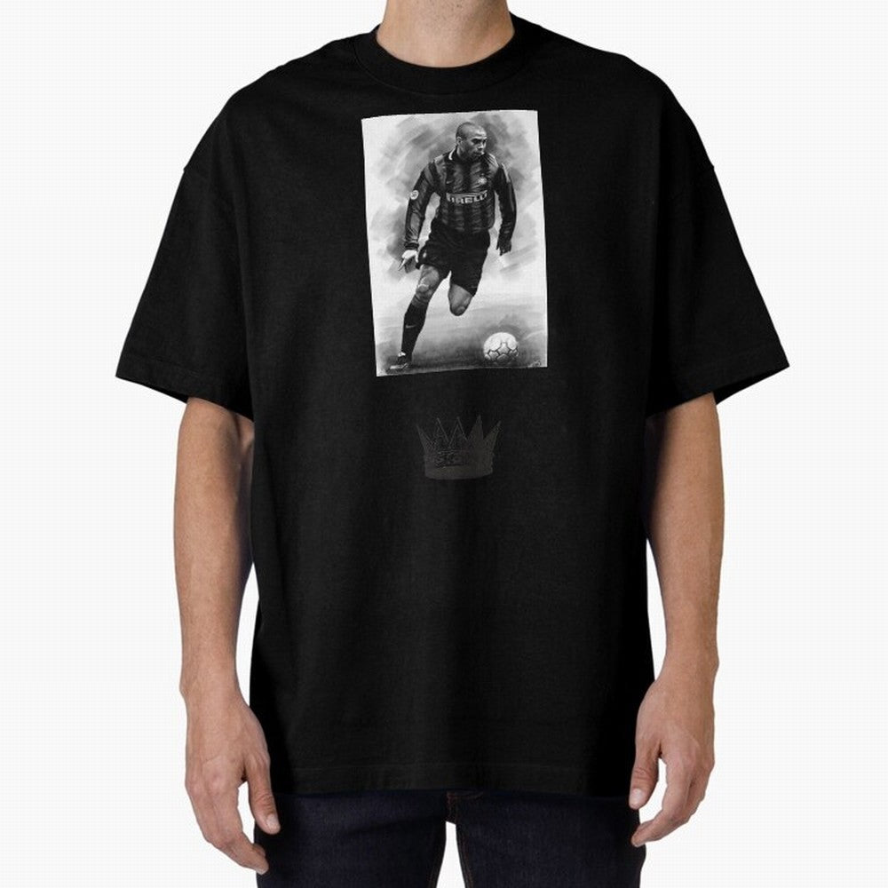 The Real Ronaldo Oversized T-Shirt Honor Football Greatness during FIFA World Cup 2026 Group Stage for Fans of Mbappe and Neymar and Germany, Bringing Stadium Chants, National Pride, Trophy Dreams and Unforgettable Football Memories; Perfect for