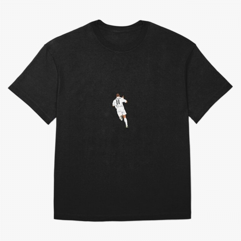 Ronaldo Nazario Minimalist Oversized T-Shirt Feel the Trophy Chase of FIFA World Cup 2026 USA Canada Mexico Spirit, Centered on England, France and Netherlands, Cristiano Ronaldo, Worldwide Fan Energy, Dramatic Goals, Stadium Lights and