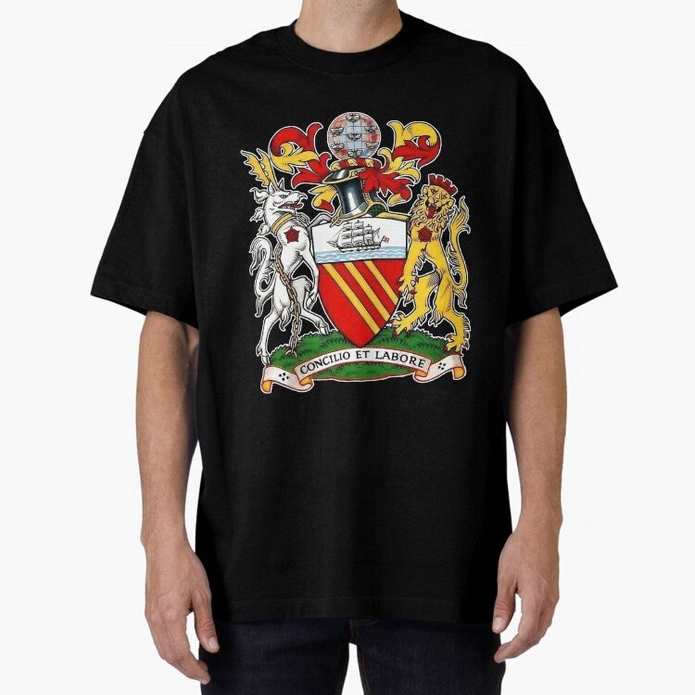 1902 -1960 The First UNITED Crest Large Oversized T-Shirt Join Supporters Worldwide for FIFA World Cup 2026 USA Canada Mexico for Fans of Messi and Brazil, Portugal and Argentina, Bringing Classic Soccer Heritage, Championship Pressure, Fan Loyalty