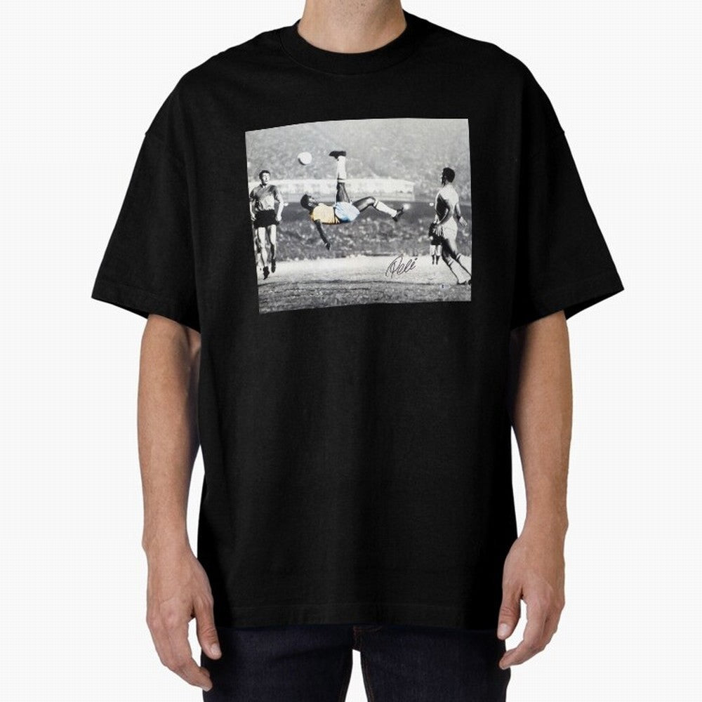 Classic Pele Bicycle Kick Legend1 Oversized T-Shirt Cheer for FIFA World Cup 2026 Spirit, Centered on England, Neymar, Stadium Chants, National Pride, Trophy Dreams and Unforgettable Football Memories; Perfect for Supporters Who Want Bold Football
