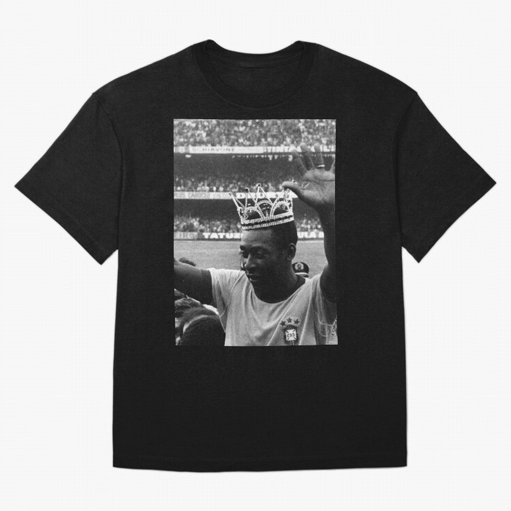 Pel¨¦ wears the crown Classic T-Shirt Celebrate the Magic of FIFA World Cup 2026 Spirit, Capturing Argentina, Messi and Cristiano Ronaldo, Retro Football Energy, Iconic Rivalries, Trophy Chase Drama and Stadium Atmosphere; Perfect for People Who