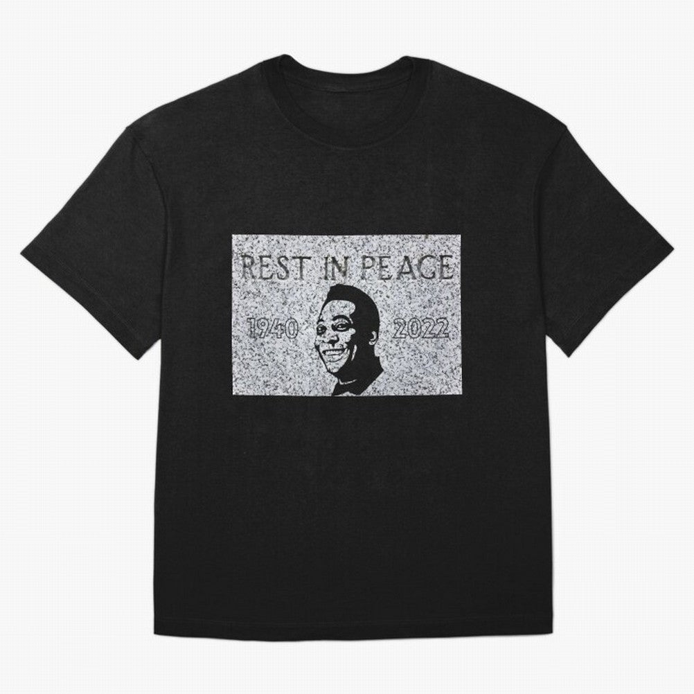 RIP Pel¨¦, 1940-2022 Oversized T-Shirt Feel the Trophy Chase of Global Football Passion for FIFA World Cup 2026 Group Stage, with CR7 and Messi, England and Germany, Football Passion, Legendary Performances, Festival Vibes and Supporter Community;